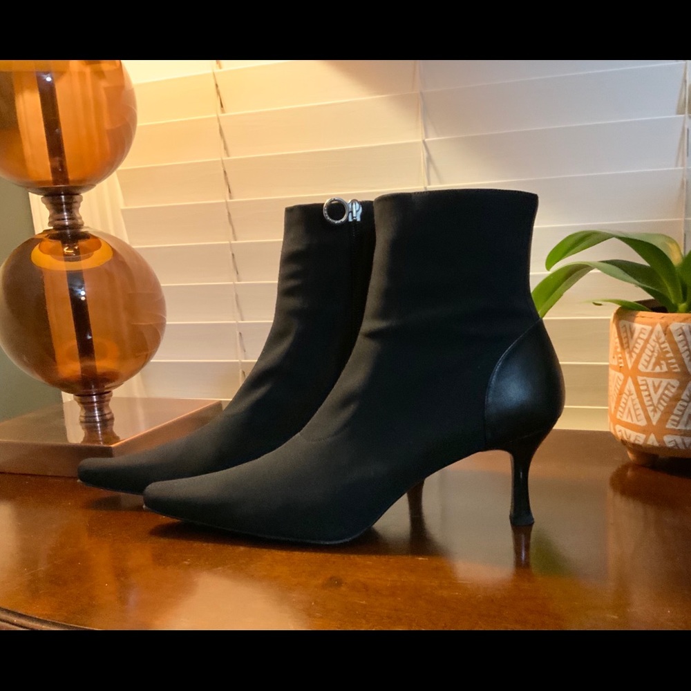 Black Donald J. Pliner Booties